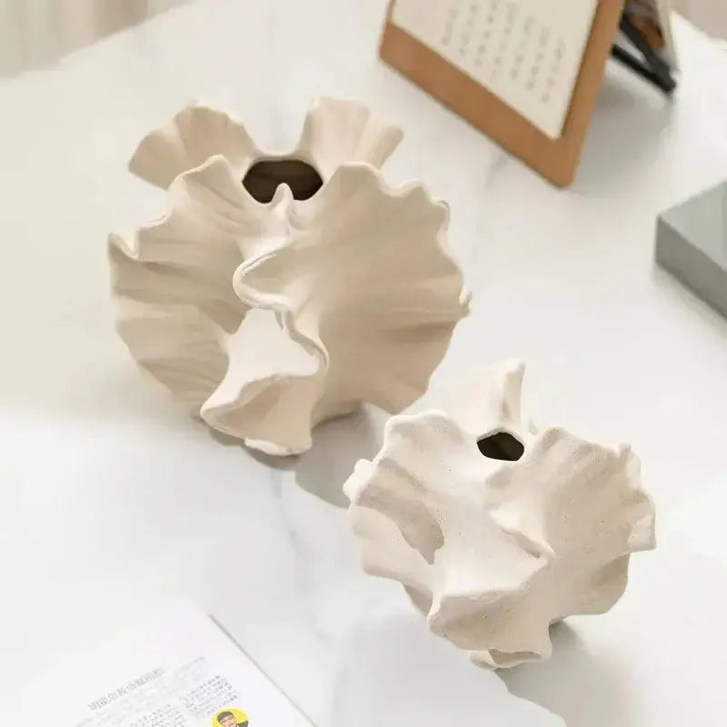 Petal Waves Porcelain Vase - Eleganza per la tua casa