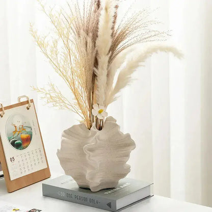 Petal Waves Porcelain Vase - Eleganza per la tua casa