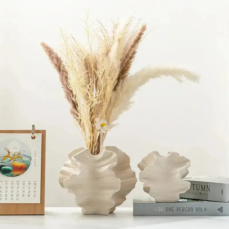 Petal Waves Porcelain Vase - Eleganza per la tua casa