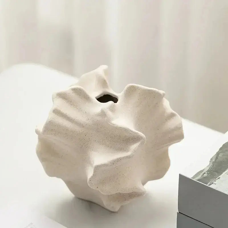 Petal Waves Porcelain Vase - Eleganza per la tua casa