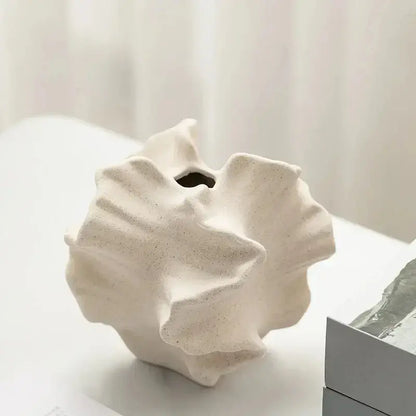 Petal Waves Porcelain Vase - Eleganza per la tua casa